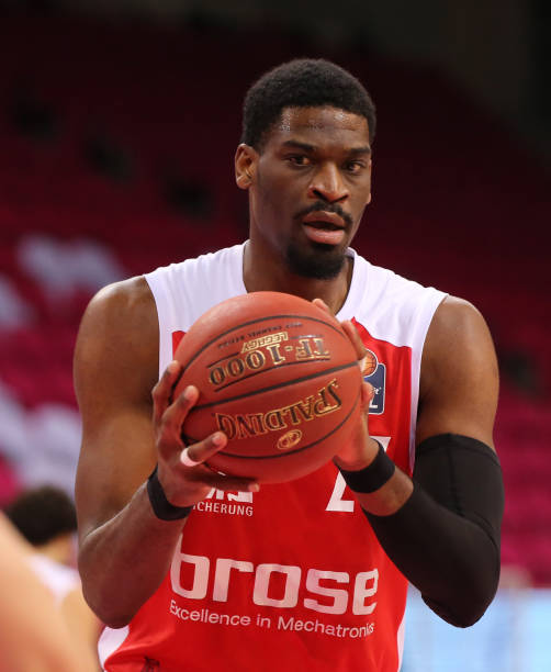 年轻球员中 年轻球员中